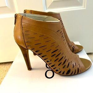Aldo camel cut out booties